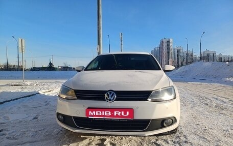 Volkswagen Jetta VI, 2013 год, 1 320 000 рублей, 2 фотография