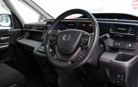 Honda Stepwgn IV, 2018 год, 2 920 000 рублей, 9 фотография