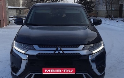 Mitsubishi Outlander III рестайлинг 3, 2019 год, 3 000 050 рублей, 1 фотография