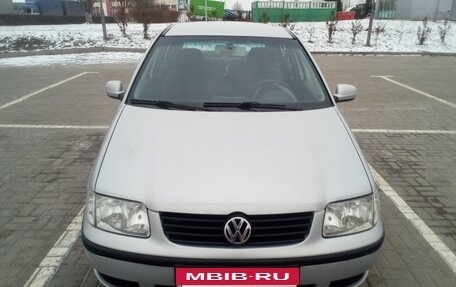 Volkswagen Polo III рестайлинг, 2000 год, 290 000 рублей, 10 фотография