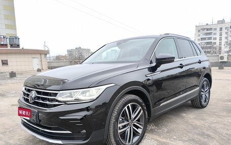 Volkswagen Tiguan II, 2022 год, 5 100 000 рублей, 1 фотография