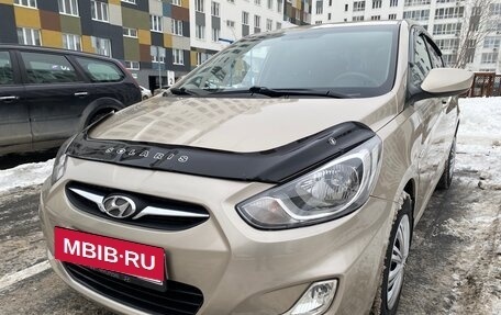 Hyundai Solaris II рестайлинг, 2011 год, 895 000 рублей, 2 фотография