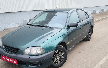 Toyota Avensis III рестайлинг, 2000 год, 250 000 рублей, 1 фотография