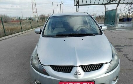 Mitsubishi Grandis, 2004 год, 670 000 рублей, 3 фотография