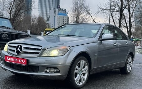 Mercedes-Benz C-Класс, 2007 год, 950 000 рублей, 3 фотография