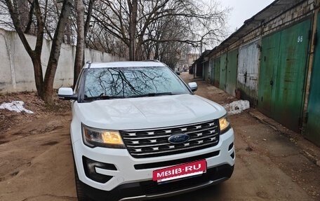 Ford Explorer VI, 2016 год, 3 200 000 рублей, 8 фотография