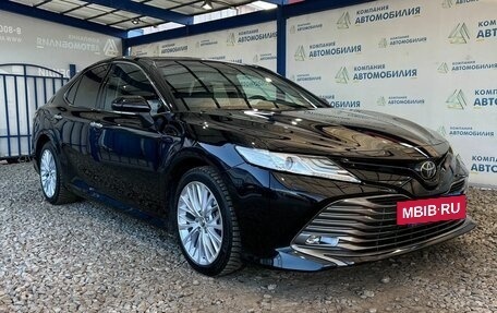 Toyota Camry, 2019 год, 3 150 000 рублей, 7 фотография