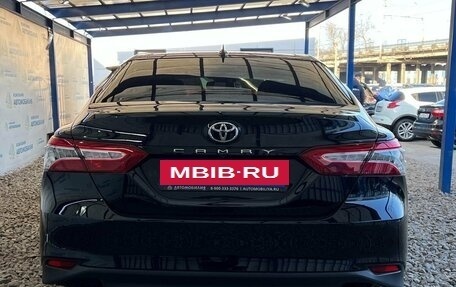 Toyota Camry, 2019 год, 3 150 000 рублей, 4 фотография