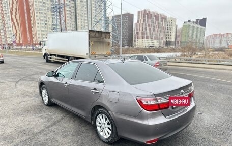 Toyota Camry, 2015 год, 1 890 000 рублей, 6 фотография