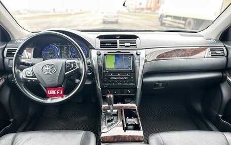 Toyota Camry, 2015 год, 1 890 000 рублей, 10 фотография