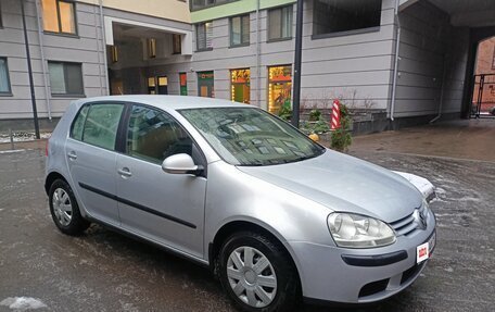 Volkswagen Golf V, 2008 год, 600 000 рублей, 2 фотография