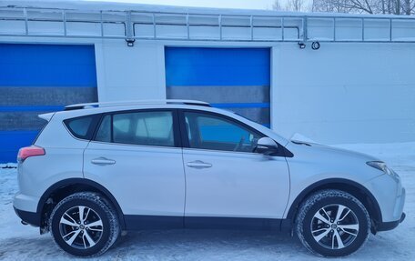 Toyota RAV4, 2015 год, 2 300 000 рублей, 3 фотография