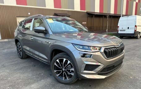 Skoda Kodiaq I, 2023 год, 5 050 000 рублей, 2 фотография