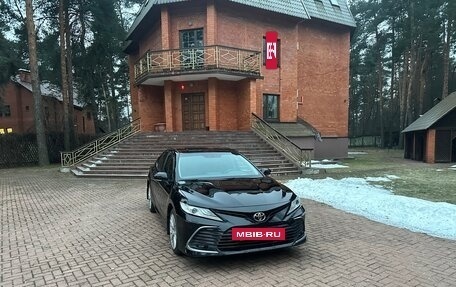 Toyota Camry, 2021 год, 3 200 000 рублей, 13 фотография