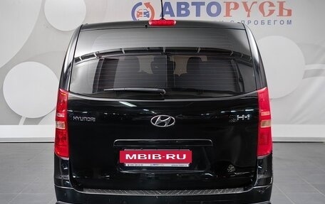 Hyundai H-1 II рестайлинг, 2015 год, 1 589 000 рублей, 4 фотография