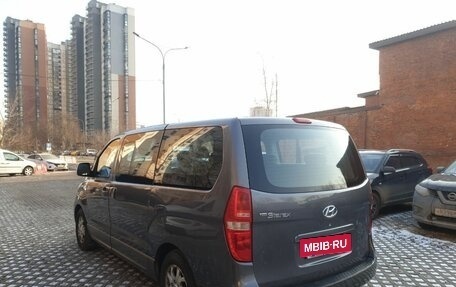 Hyundai H-1 II рестайлинг, 2008 год, 1 400 000 рублей, 11 фотография