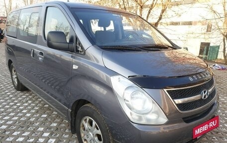 Hyundai H-1 II рестайлинг, 2008 год, 1 400 000 рублей, 3 фотография