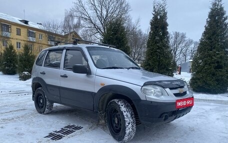 Chevrolet Niva I рестайлинг, 2009 год, 446 000 рублей, 5 фотография