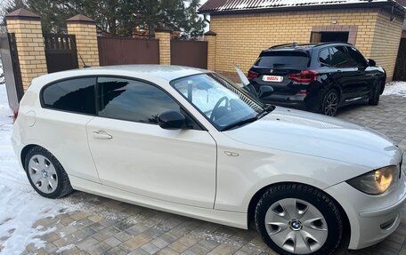 BMW 1 серия, 2011 год, 1 000 000 рублей, 7 фотография