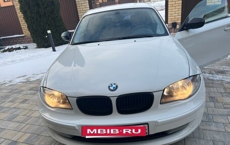 BMW 1 серия, 2011 год, 1 000 000 рублей, 4 фотография