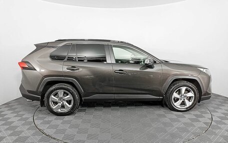 Toyota RAV4, 2019 год, 2 749 900 рублей, 5 фотография