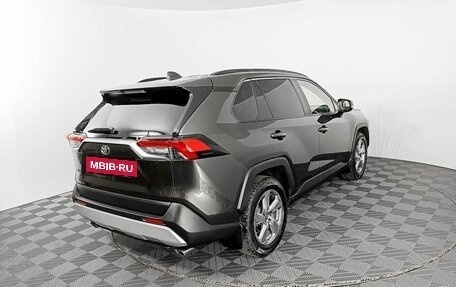 Toyota RAV4, 2019 год, 2 749 900 рублей, 6 фотография