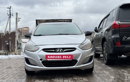 Hyundai Solaris II рестайлинг, 2013 год, 500 000 рублей, 2 фотография