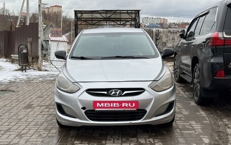 Hyundai Solaris II рестайлинг, 2013 год, 500 000 рублей, 17 фотография