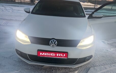 Volkswagen Jetta III, 2013 год, 1 100 000 рублей, 2 фотография