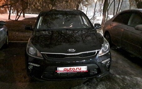 KIA Rio IV, 2018 год, 1 700 000 рублей, 2 фотография