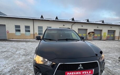 Mitsubishi Outlander III рестайлинг 3, 2010 год, 1 320 000 рублей, 1 фотография