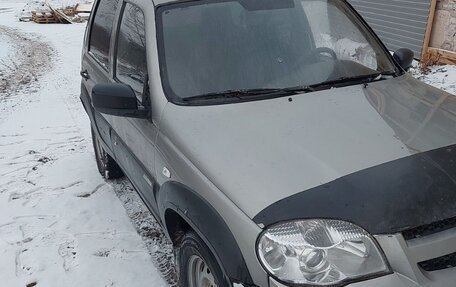 Chevrolet Niva I рестайлинг, 2012 год, 315 000 рублей, 2 фотография