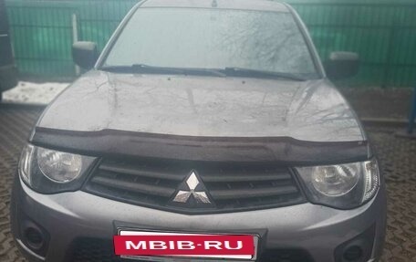 Mitsubishi L200 IV рестайлинг, 2014 год, 2 500 000 рублей, 2 фотография