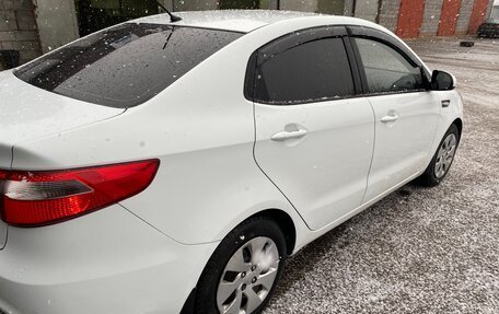 KIA Rio III рестайлинг, 2013 год, 1 050 000 рублей, 2 фотография