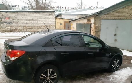 Chevrolet Cruze II, 2011 год, 650 000 рублей, 3 фотография