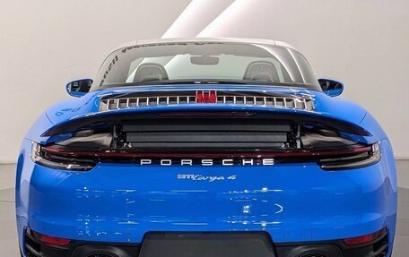 Porsche 911, 2022 год, 18 000 000 рублей, 3 фотография