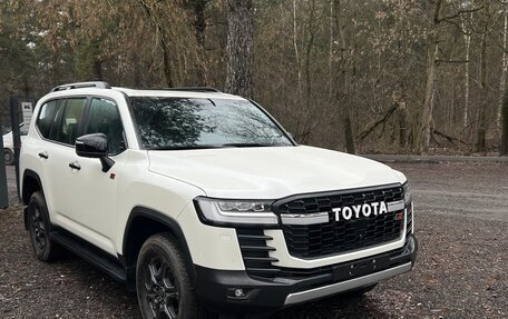 Toyota Land Cruiser, 2024 год, 19 300 000 рублей, 5 фотография