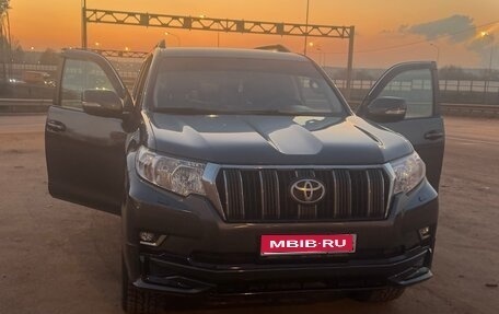 Toyota Land Cruiser Prado 150 рестайлинг 2, 2018 год, 4 990 000 рублей, 1 фотография