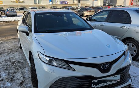 Toyota Camry, 2019 год, 3 300 000 рублей, 2 фотография