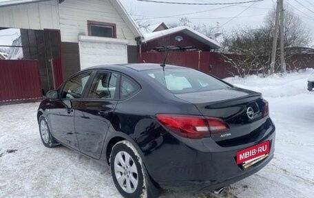 Opel Astra J, 2013 год, 950 000 рублей, 3 фотография