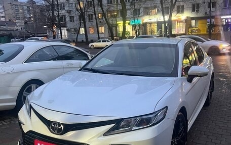 Toyota Camry, 2021 год, 3 350 000 рублей, 1 фотография