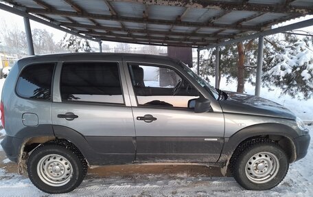 Chevrolet Niva I рестайлинг, 2012 год, 700 000 рублей, 2 фотография