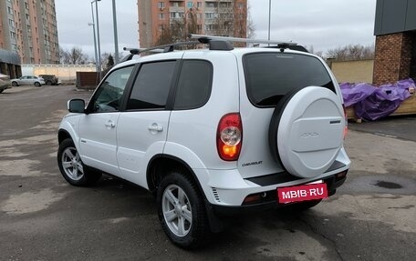 Chevrolet Niva I рестайлинг, 2016 год, 770 000 рублей, 9 фотография