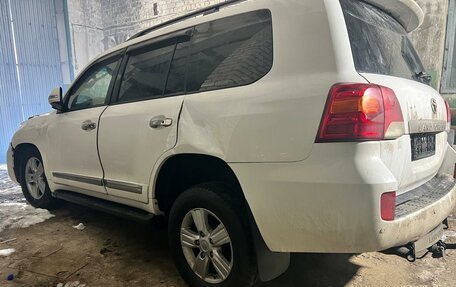 Toyota Land Cruiser 200, 2012 год, 1 850 000 рублей, 6 фотография