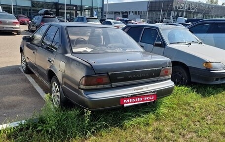 Nissan Maxima VIII, 1992 год, 160 000 рублей, 4 фотография