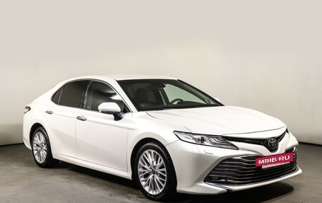 Toyota Camry, 2018 год, 2 485 000 рублей, 3 фотография