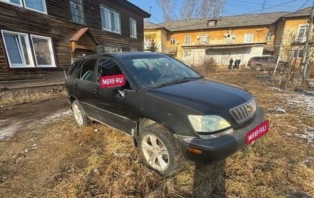 Lexus RX IV рестайлинг, 2000 год, 800 000 рублей, 2 фотография