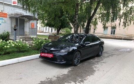 Toyota Camry, 2019 год, 3 250 000 рублей, 6 фотография