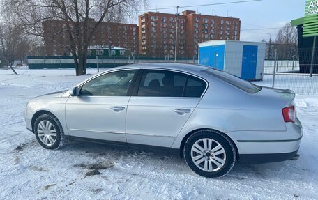 Volkswagen Passat B6, 2006 год, 590 000 рублей, 2 фотография