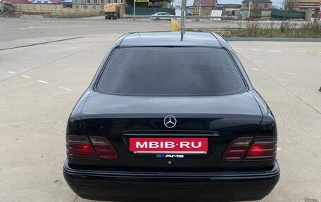 Mercedes-Benz E-Класс, 1997 год, 750 000 рублей, 5 фотография